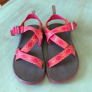 Youth Chacos Size 2